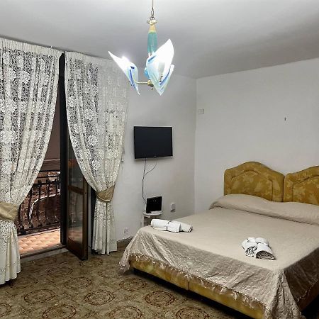 Вилла Centro Storico Family Flat Неаполь Экстерьер фото
